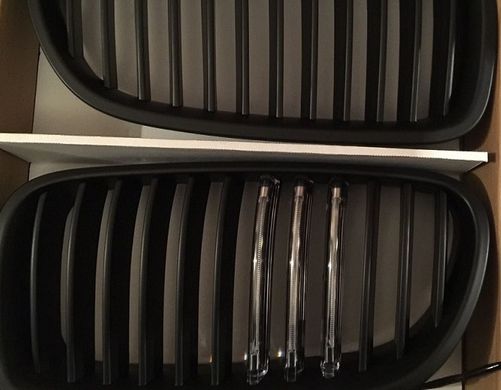 Решітка радіатора, ніздрі для BMW F30 / F31 з Led підсвічуванням