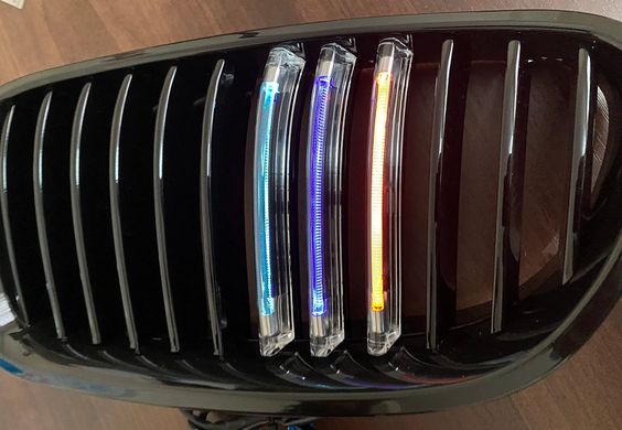 Решетка радиатора, ноздри для BMW F30 / F31 с Led подсветкой