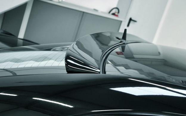 Бленда Мерседес W211 з місцем під антену (ABS-пластик)