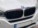 Решітка радіатора на BMW X5 F15 / X6 F16 стиль М чорна глянсова