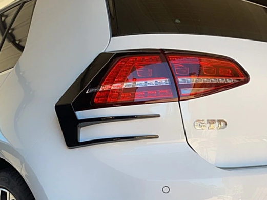 Боковые накладки заднего бампера VW Golf 7 GTI R GTD (12-16 г.в.)
