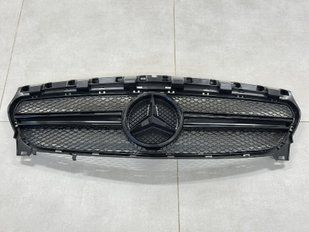 Решітка радіатора Full Black AMG на Mercedes-Benz CLA-Class C117 2013-2017