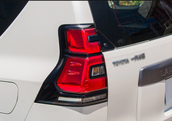Оптика задняя, фонари на Toyota LC 150 стиль 2018 года (09-17 г.в.)