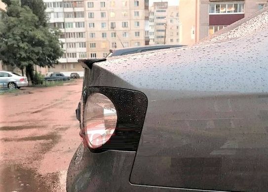 Спойлер на VW Jetta MK5 черный глянцевый (ABS-пластик)