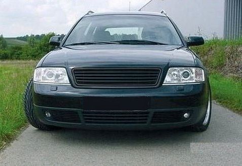 Решітка радіатора AUDI A6 C5 чорна (97-01 р.в.)