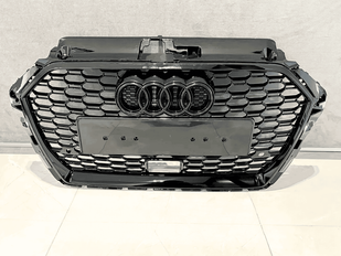Решітка радіатора Audi A3 8V ACC стиль RS3 чорна глянсова (16-20 р.в.)