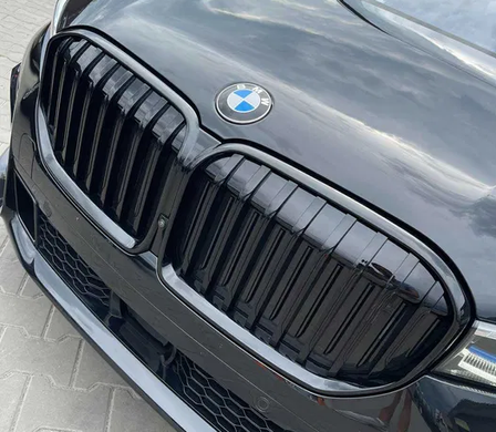 Решетка радиатора (ноздри) BMW 7 G11 / G12 стиль S (2019-...)