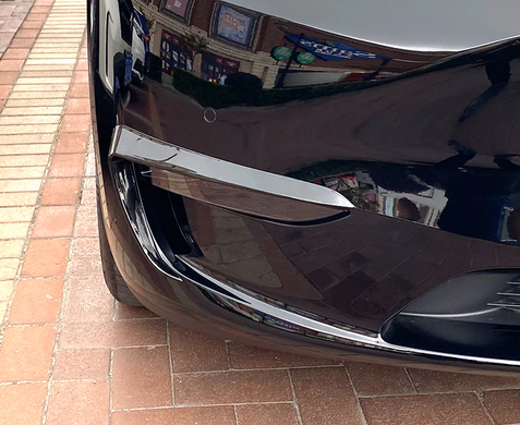 Накладки переднього бампера Tesla Model Y чорний глянець (2020-...)