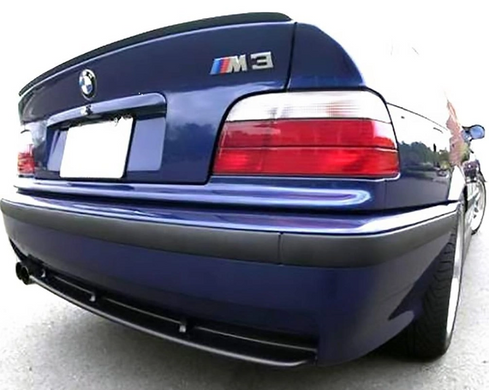 Спойлер на BMW Е36 стиль М3 чорний глянсовий ABS-пластик