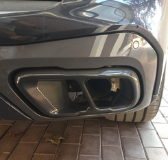 Накладки на вихлопні труби BMW X5 G05 чорні глянцеві