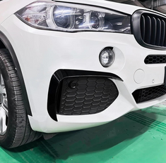Накладки переднього бампера BMW X5 F15 M Sport чорний глянець