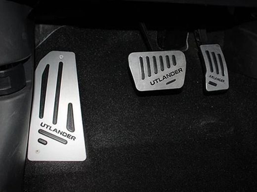 Накладки на педали Mitsubishi Outlander автомат (13-21 г.в.)