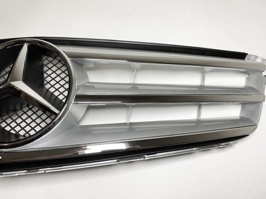 Решітка радіатора на Мерседес W204, срібло + хром, стиль AVANGARDE