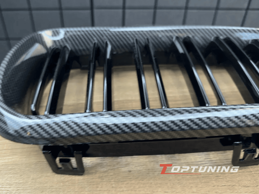 Решітка радіатора на BMW X5 F15 / X6 F16 стиль М чорна глянсова+рамка під карбон