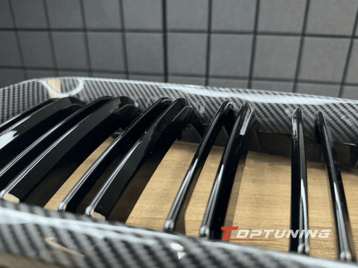 Решітка радіатора на BMW X5 F15 / X6 F16 стиль М чорна глянсова+рамка під карбон