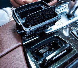 Попільничка центральної консолі BMW 5 серії F10 F11 F18