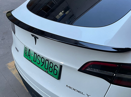 Спойлер багажника Tesla Model Y стиль S чорний глянсовий (2020-...)