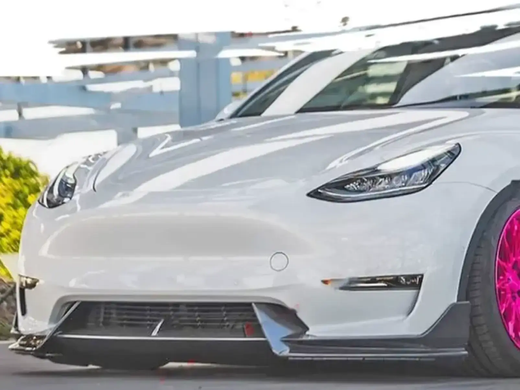 Накладка переднего бампера Tesla Model Y черный глянец вар.2 (2020-...)