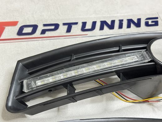 Рамки противотуманные на VW Passat B6 с динамическим указателем поворота
