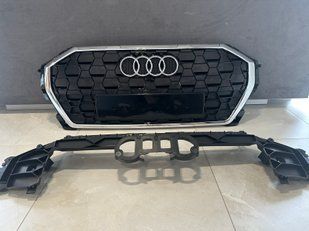 Решітка радіатора Audi Q3 8U 2011&ndash;2018 стиль RSQ3 чорний + хром