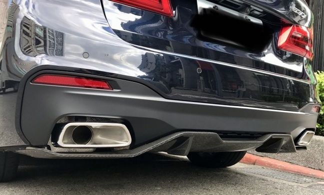 Накладка на задній бампер BMW 5 G30 М-Performance під карбон