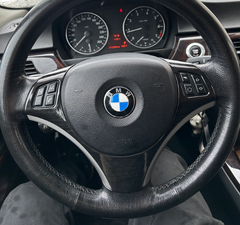 Накладки на руль BMW E87 / E90 / E92 черный глянец