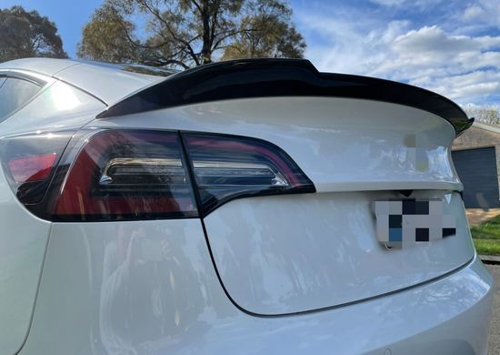 Спойлер багажника Tesla Model 3 (2023+) M4 style чёрный глянец ABS