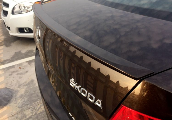 Спойлер Skoda Octavia A7 черный глянцевый ABS-пластик