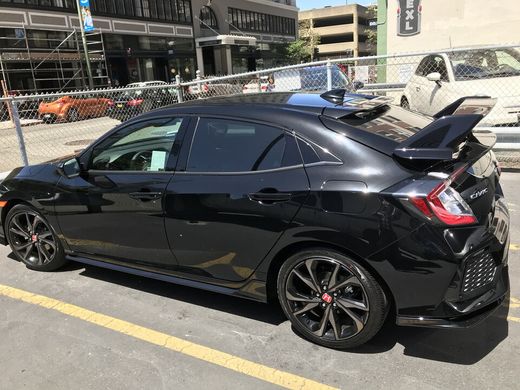 Спойлер Honda Civic 10 Hatchback чорний глянець (ABS-пластик)