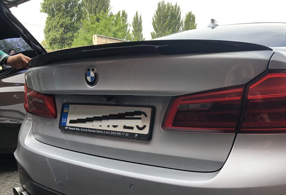 Спойлер багажника BMW G30 стиль Performance карбон (2017-...)