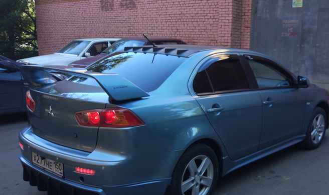 Спойлер козырек на крышу Mitsubishi Lancer X черный глянец (ABS-пластик)