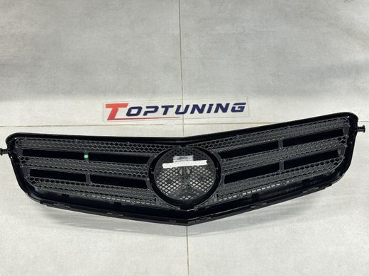 Решетка радиатора на Мерседес W204 стиль С63 AMG