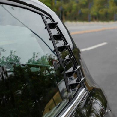 Накладки (жабры) на окна задних дверей VW Golf MK7 / MK7.5 черные (12-18 г.в.)