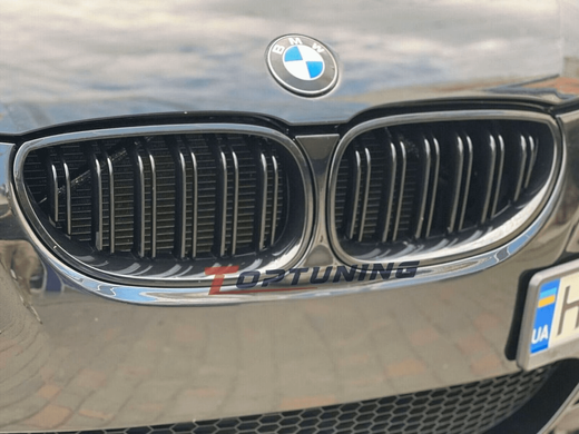 Решітка радіатора BMW E60 / E61 M5-LOOK чорна глянсова