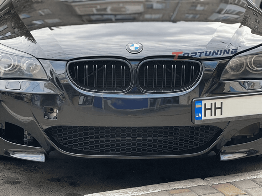 Решітка радіатора BMW E60 / E61 M5-LOOK чорна глянсова